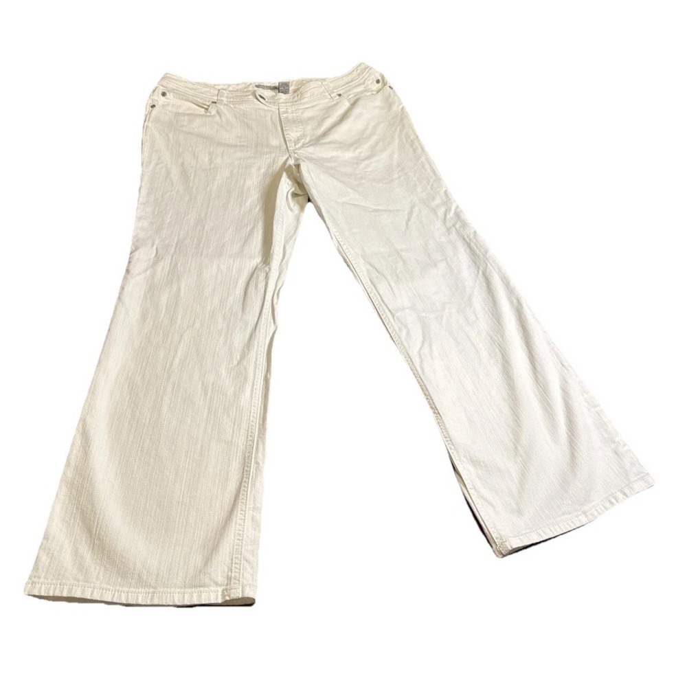 Chico's Platinum Womens Size 3 Bootcut Jeans Cream Stretch‎ Denim